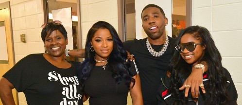 Anita Johnson Andrews with her children. 